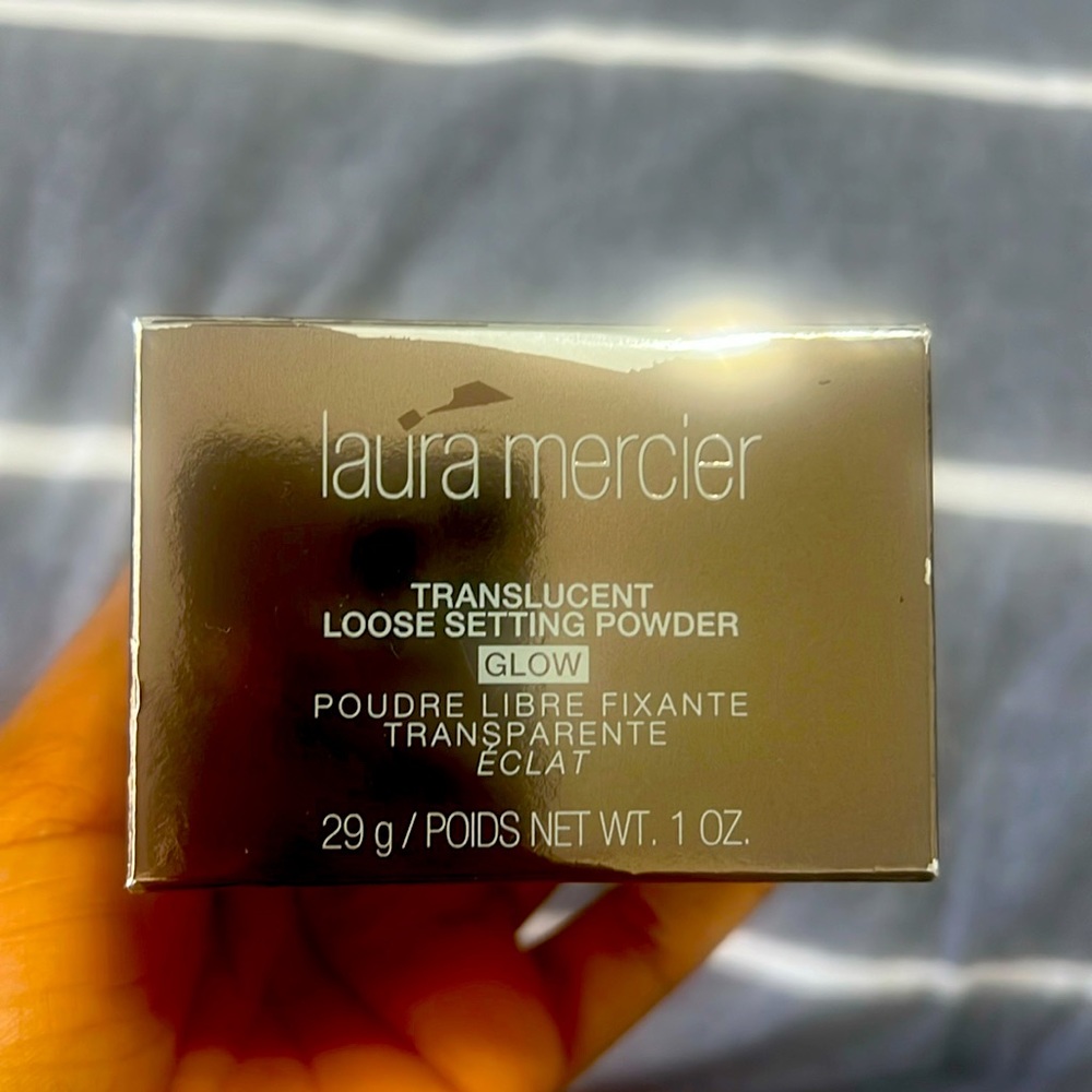 Laura Mercier Tranalucent Medium Deep Glow Setting Powder